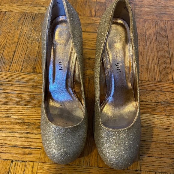 Light Gold Sparkle City Heels - Picture 1 of 3